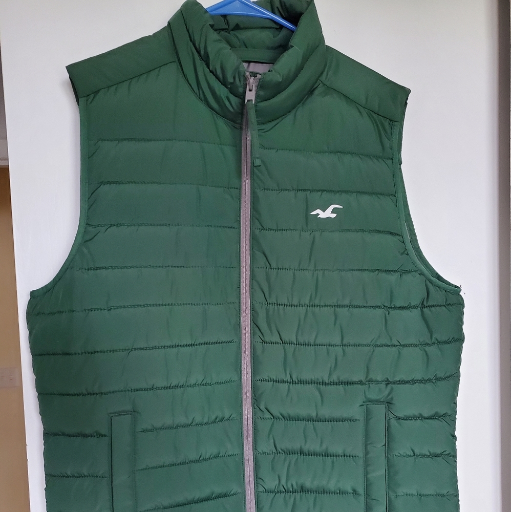 Hollister puffer vest